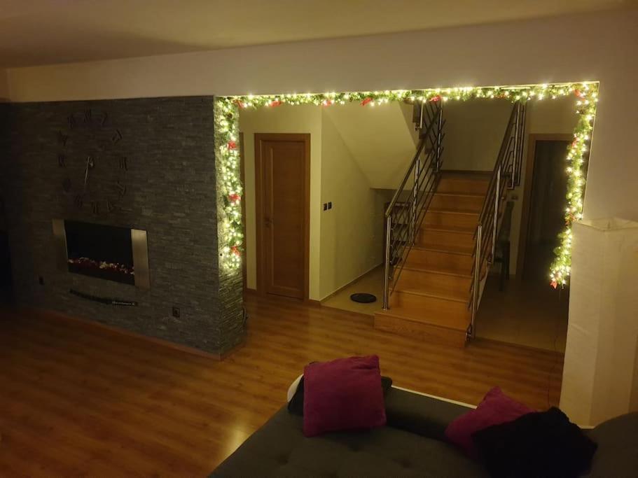 Mezonetovy Apartman V Centre Novej Dubnice Ilava Экстерьер фото